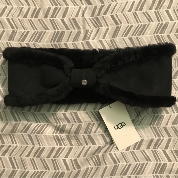 SOLD - UGG Genuine Shearling Bow Headband - Black - Picture 3 of 8